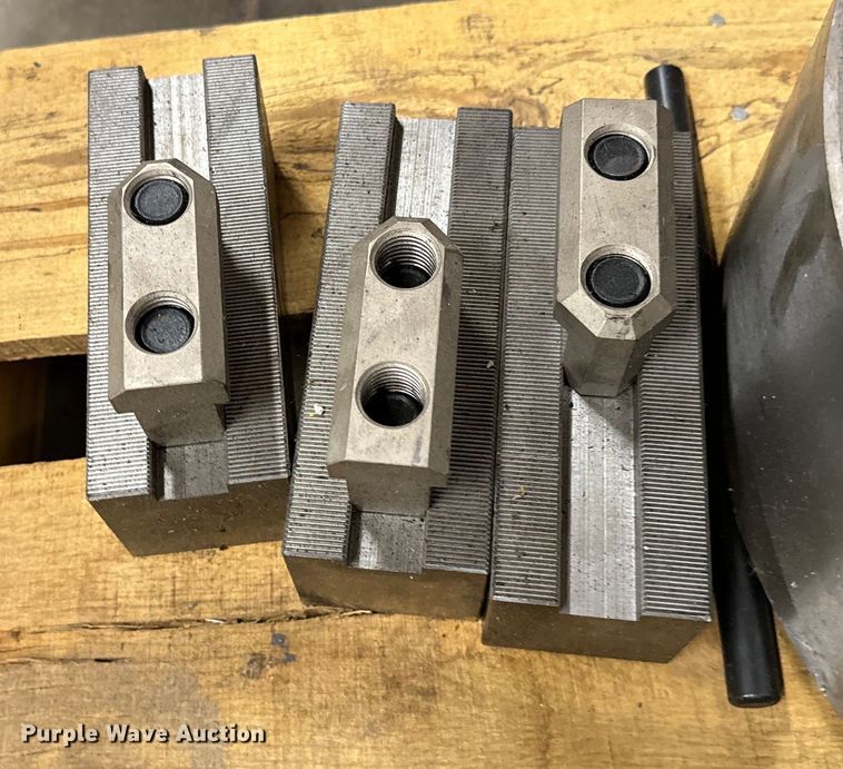 image for item NL9748 (3) Samchully jaw lathe chucks