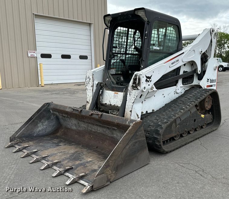 image for item NL9773 2011 Bobcat T750 skid steer loader