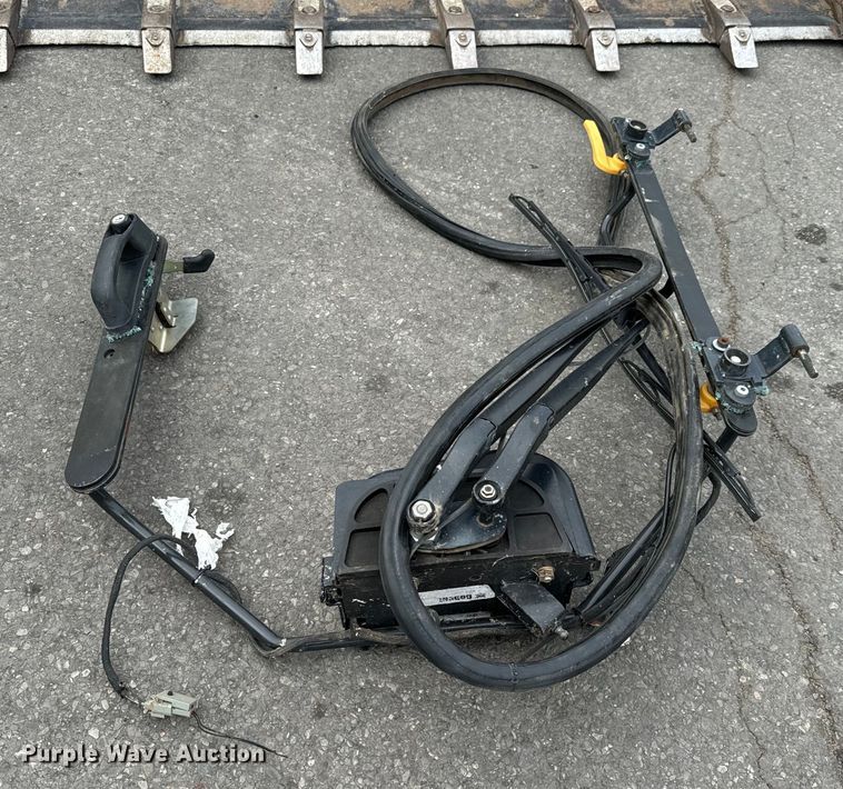 image for item NL9773 2011 Bobcat T750 skid steer loader