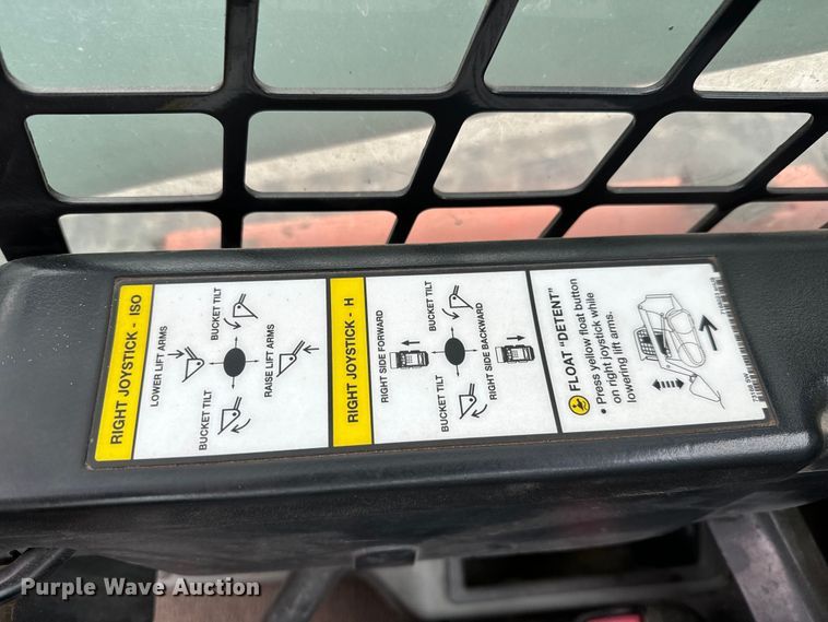 image for item NL9773 2011 Bobcat T750 skid steer loader