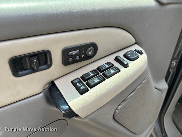 image for item NL9793 2002 GMC Yukon  SUV