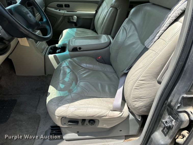 image for item NL9793 2002 GMC Yukon  SUV