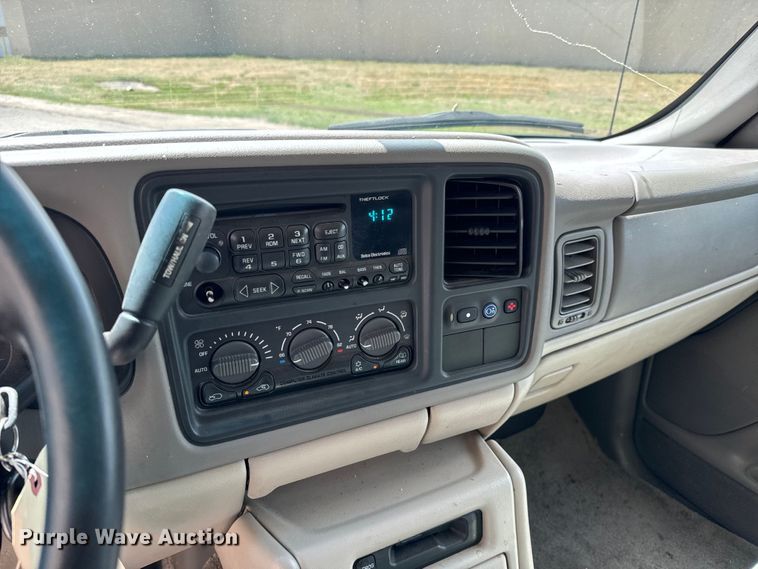 image for item NL9793 2002 GMC Yukon  SUV