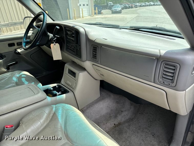 image for item NL9793 2002 GMC Yukon  SUV