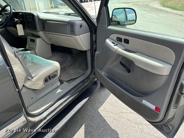 image for item NL9793 2002 GMC Yukon  SUV