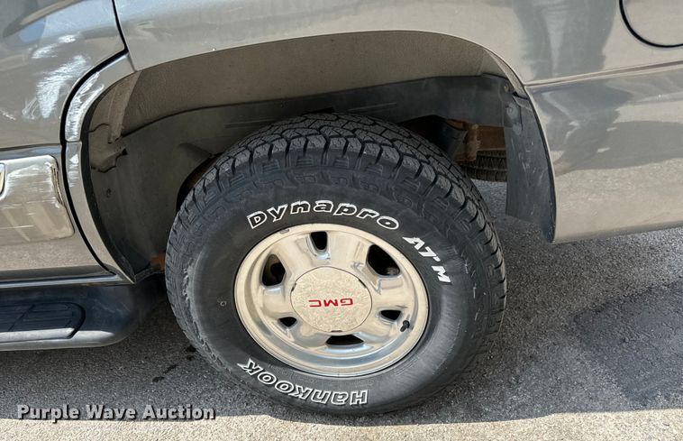 image for item NL9793 2002 GMC Yukon  SUV