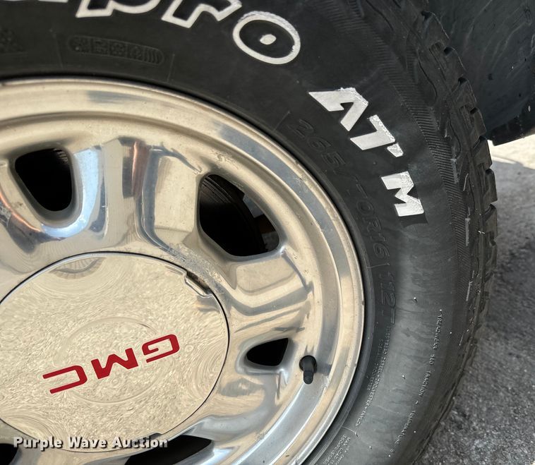 image for item NL9793 2002 GMC Yukon  SUV