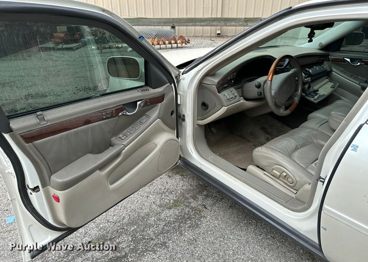 image for item NL9795 2002 Cadillac Deville DHS 