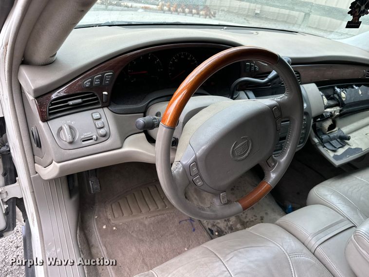 image for item NL9795 2002 Cadillac Deville DHS 