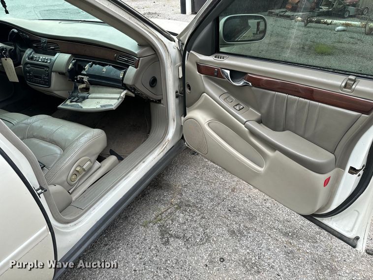 image for item NL9795 2002 Cadillac Deville DHS 