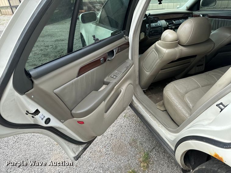 image for item NL9795 2002 Cadillac Deville DHS 