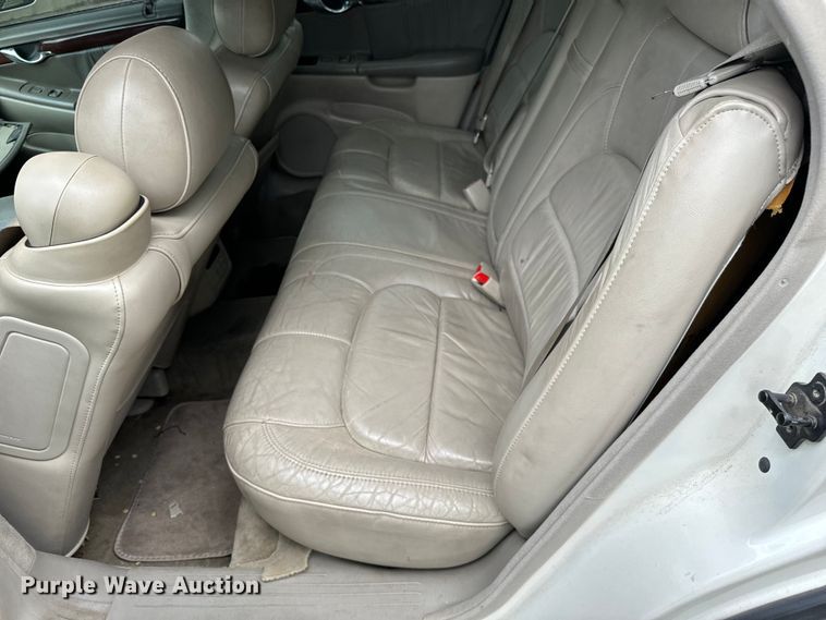 image for item NL9795 2002 Cadillac Deville DHS 