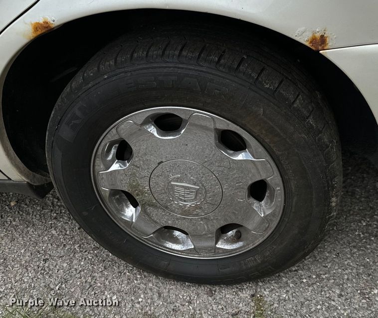 image for item NL9795 2002 Cadillac Deville DHS 