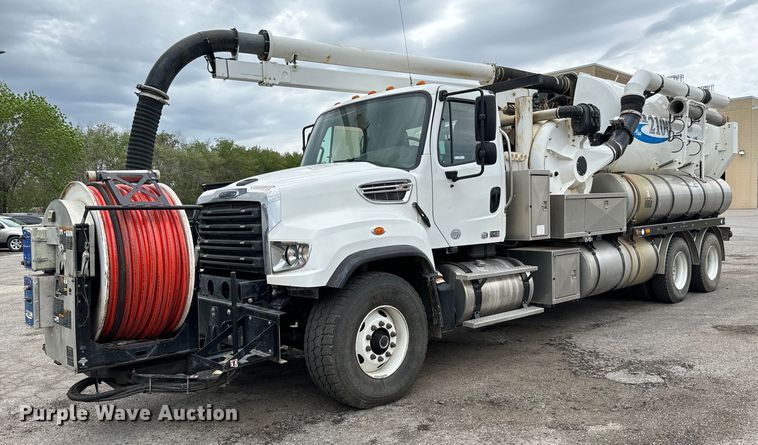 image for item NL9796 2015 Freightliner  114SD  combination sewer jetter truck