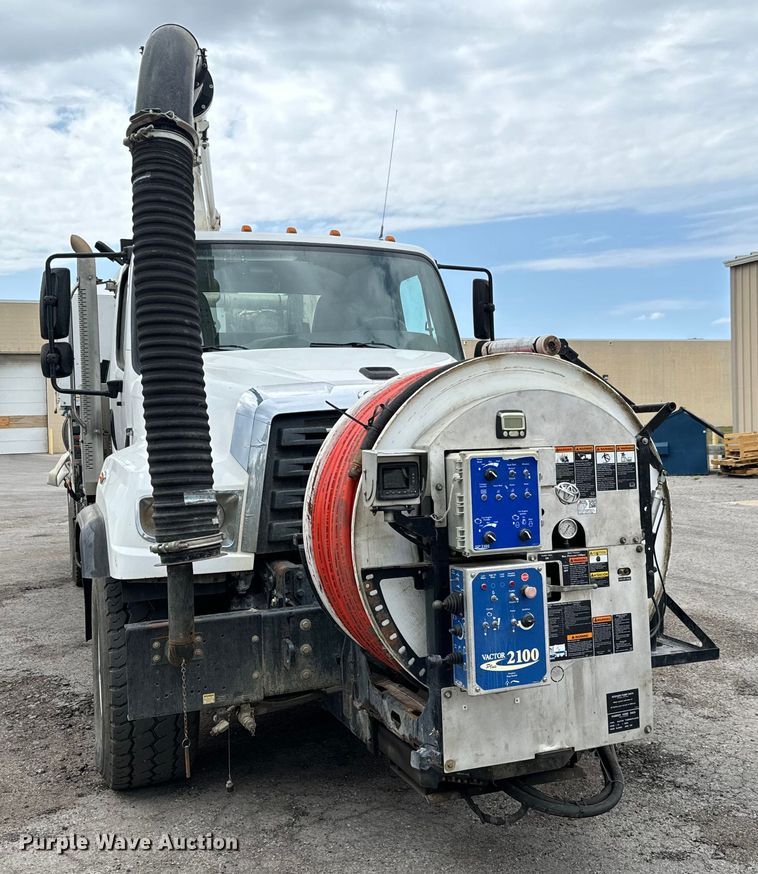 image for item NL9796 2015 Freightliner  114SD  combination sewer jetter truck