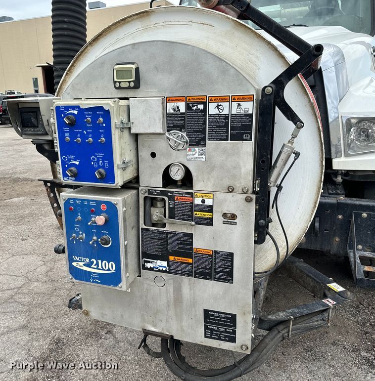 image for item NL9796 2015 Freightliner  114SD  combination sewer jetter truck