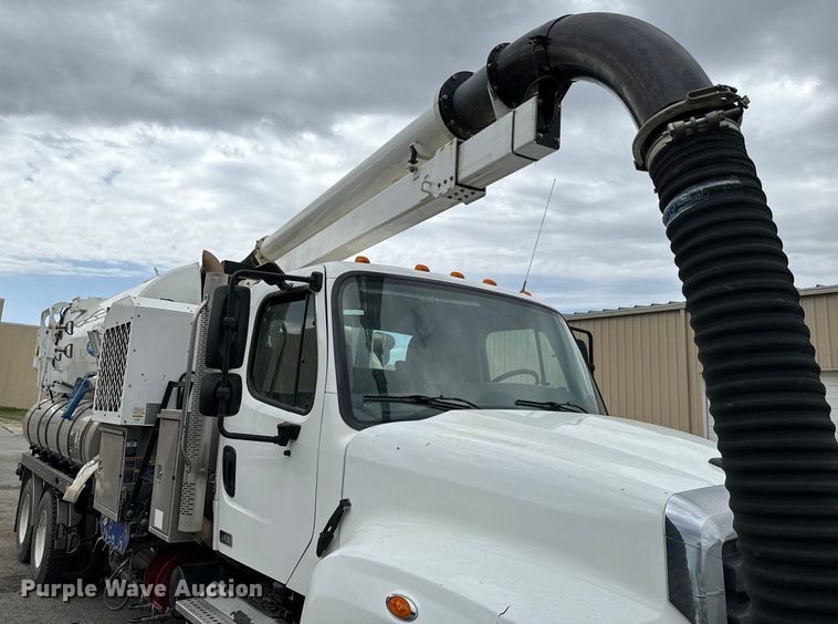 image for item NL9796 2015 Freightliner  114SD  combination sewer jetter truck