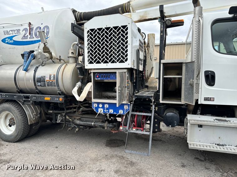 image for item NL9796 2015 Freightliner  114SD  combination sewer jetter truck