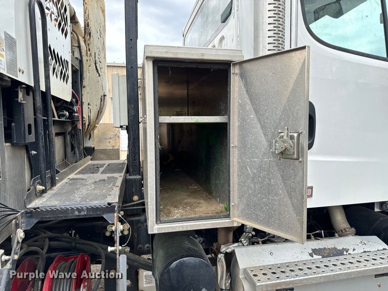 image for item NL9796 2015 Freightliner  114SD  combination sewer jetter truck