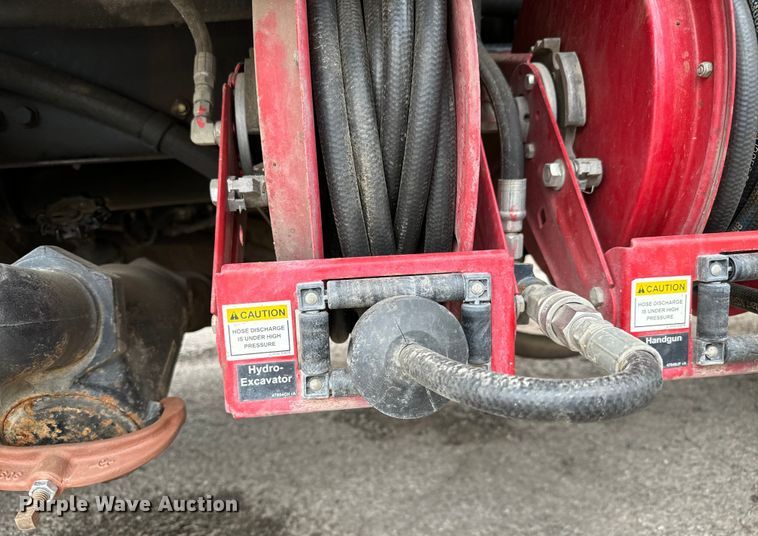 image for item NL9796 2015 Freightliner  114SD  combination sewer jetter truck