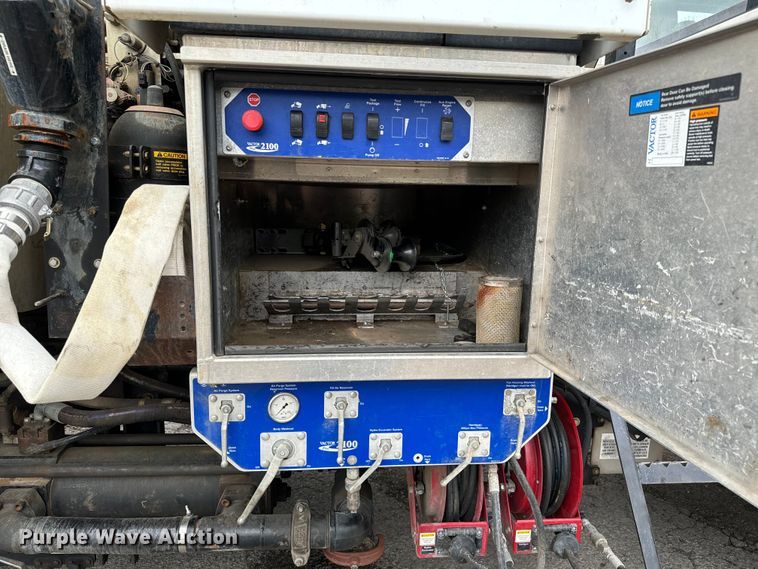 image for item NL9796 2015 Freightliner  114SD  combination sewer jetter truck