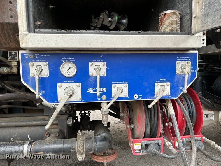 image for item NL9796 2015 Freightliner  114SD  combination sewer jetter truck