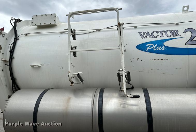 image for item NL9796 2015 Freightliner  114SD  combination sewer jetter truck