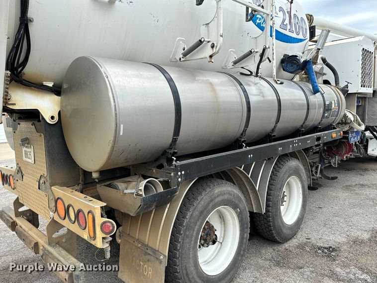 image for item NL9796 2015 Freightliner  114SD  combination sewer jetter truck