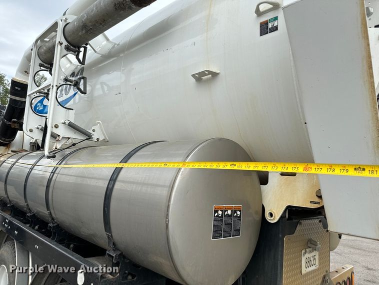 image for item NL9796 2015 Freightliner  114SD  combination sewer jetter truck