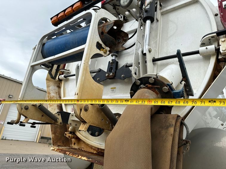 image for item NL9796 2015 Freightliner  114SD  combination sewer jetter truck