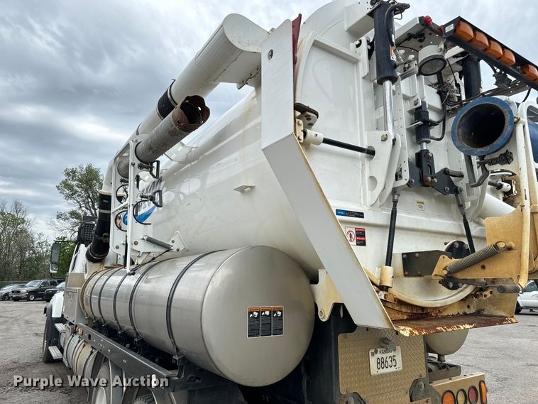 image for item NL9796 2015 Freightliner  114SD  combination sewer jetter truck