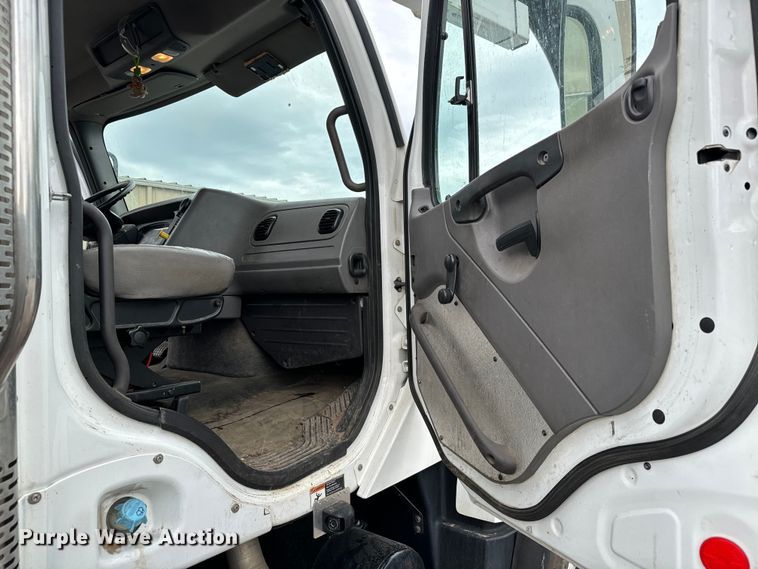 image for item NL9796 2015 Freightliner  114SD  combination sewer jetter truck