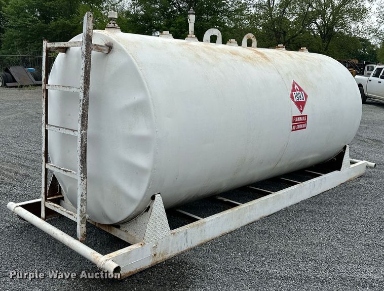 image for item NR9773 Fuel tank