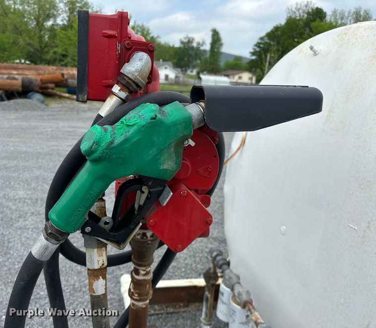 image for item NR9773 Fuel tank