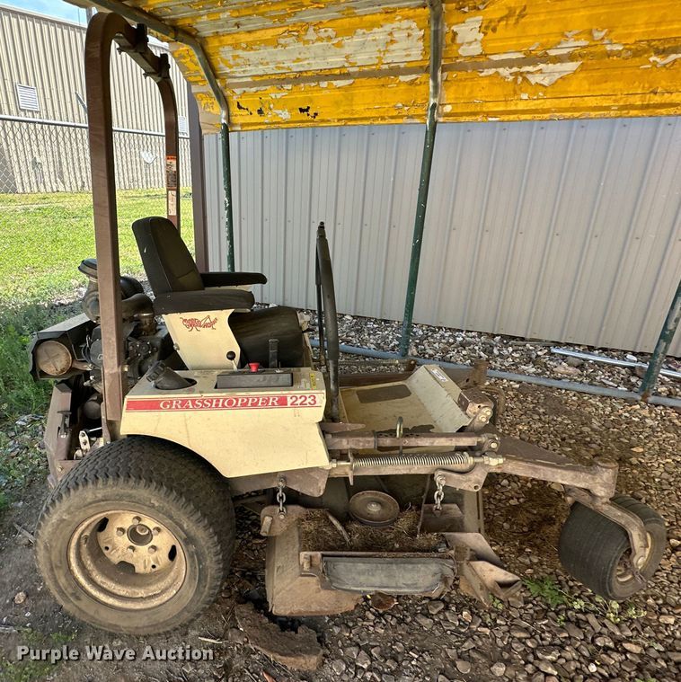 image for item NR9775 2010 Grasshopper  223 ZTR lawn mower