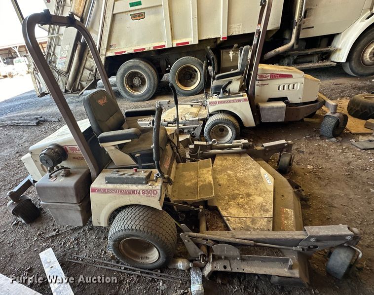 image for item NR9776 2010 Grasshopper  930D ZTR lawn mower