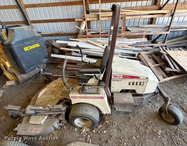 image for item NR9776 2010 Grasshopper  930D ZTR lawn mower