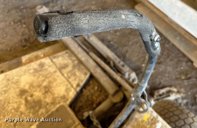 image for item NR9776 2010 Grasshopper  930D ZTR lawn mower