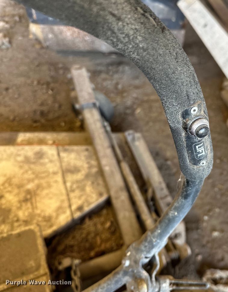 image for item NR9776 2010 Grasshopper  930D ZTR lawn mower