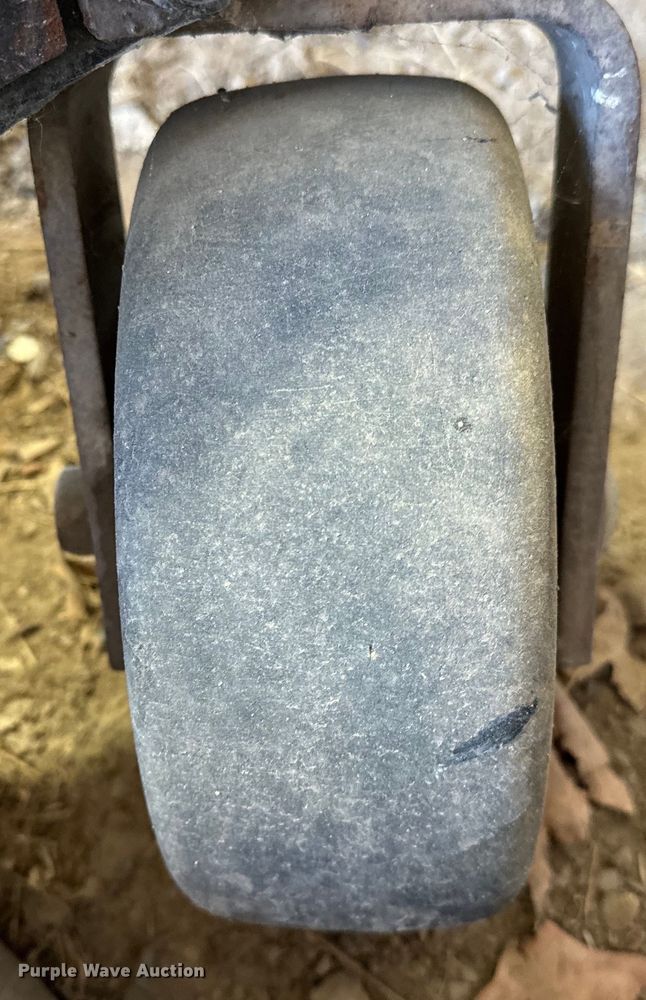 image for item NR9776 2010 Grasshopper  930D ZTR lawn mower