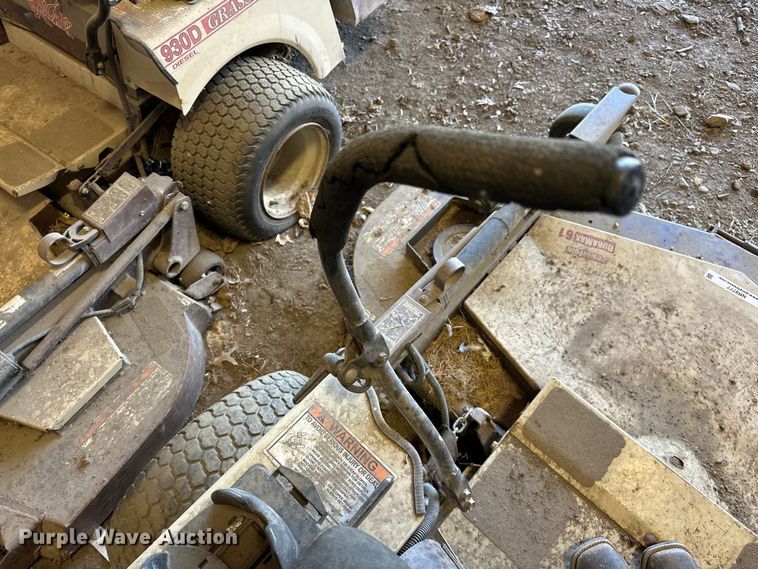 image for item NR9777 2010 Grasshopper  930D ZTR lawn mower