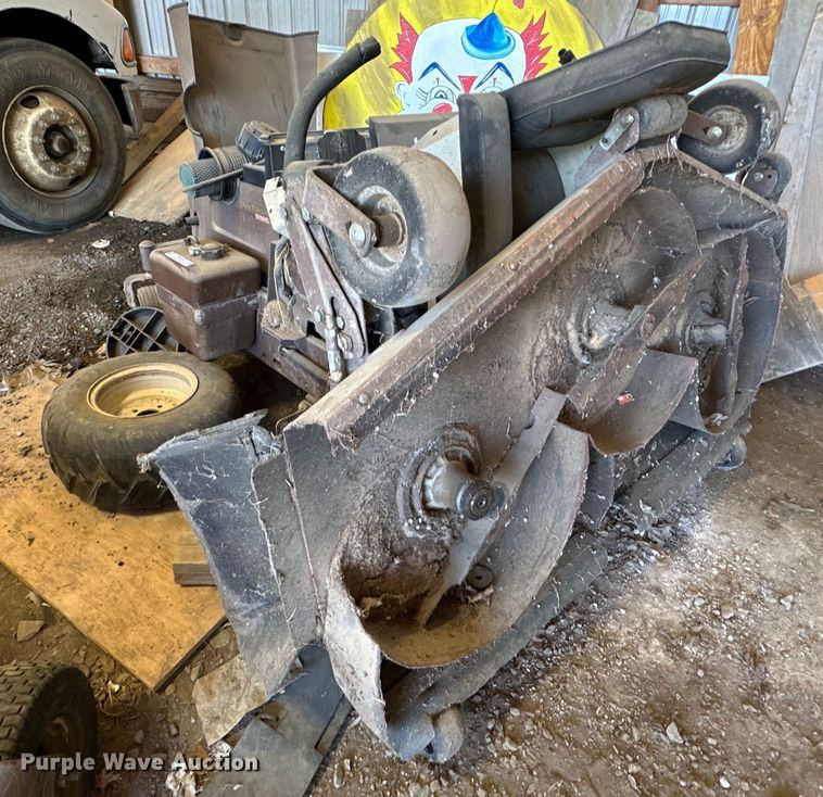 image for item NR9778 Grasshopper  722D ZTR lawn mower