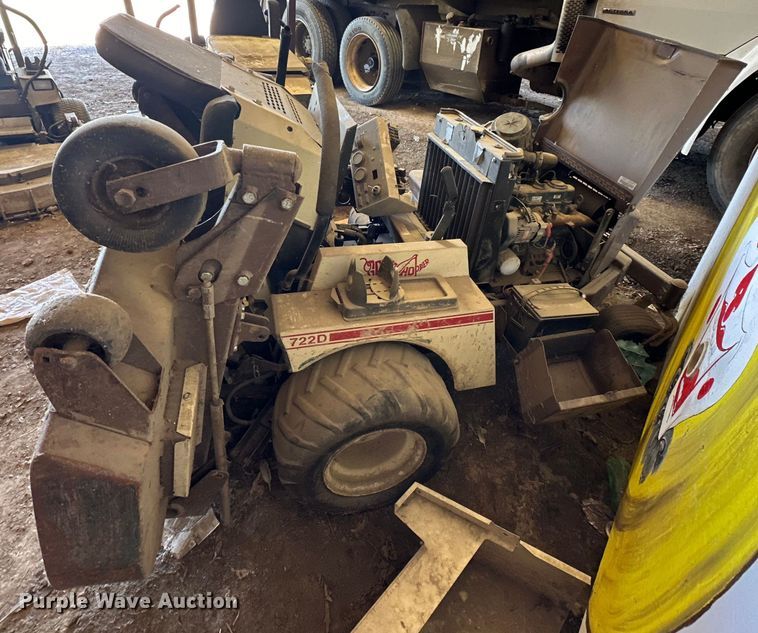 image for item NR9778 Grasshopper  722D ZTR lawn mower