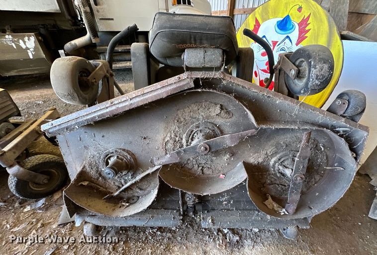 image for item NR9778 Grasshopper  722D ZTR lawn mower