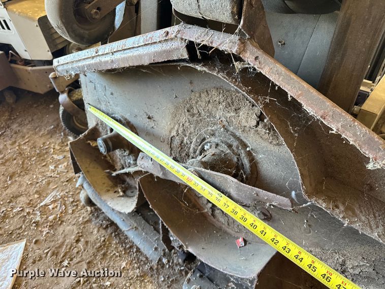 image for item NR9778 Grasshopper  722D ZTR lawn mower