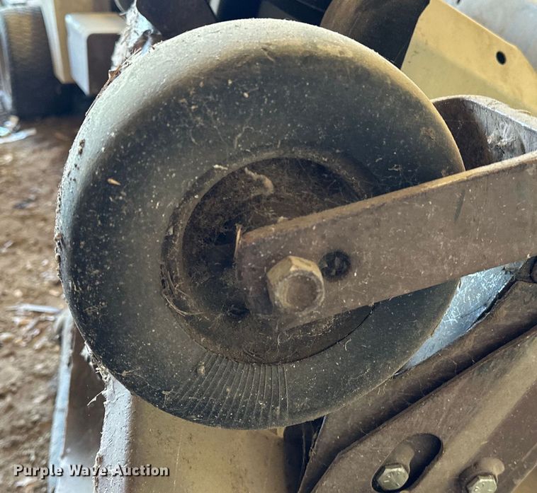 image for item NR9778 Grasshopper  722D ZTR lawn mower