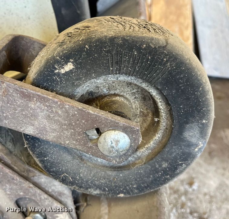 image for item NR9778 Grasshopper  722D ZTR lawn mower