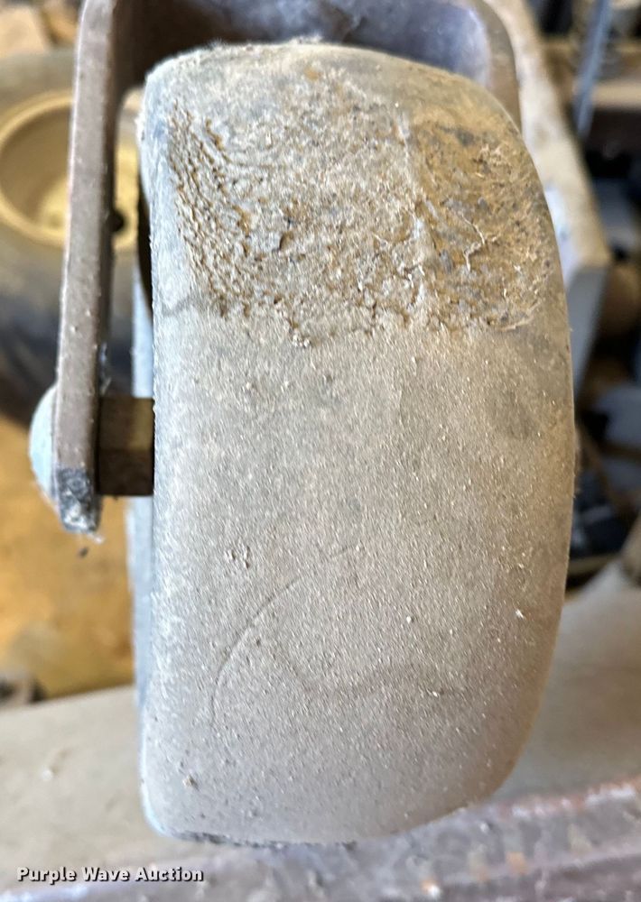 image for item NR9778 Grasshopper  722D ZTR lawn mower