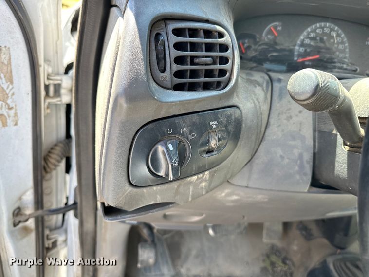 image for item NR9780 1999 Ford F150 pickup truck