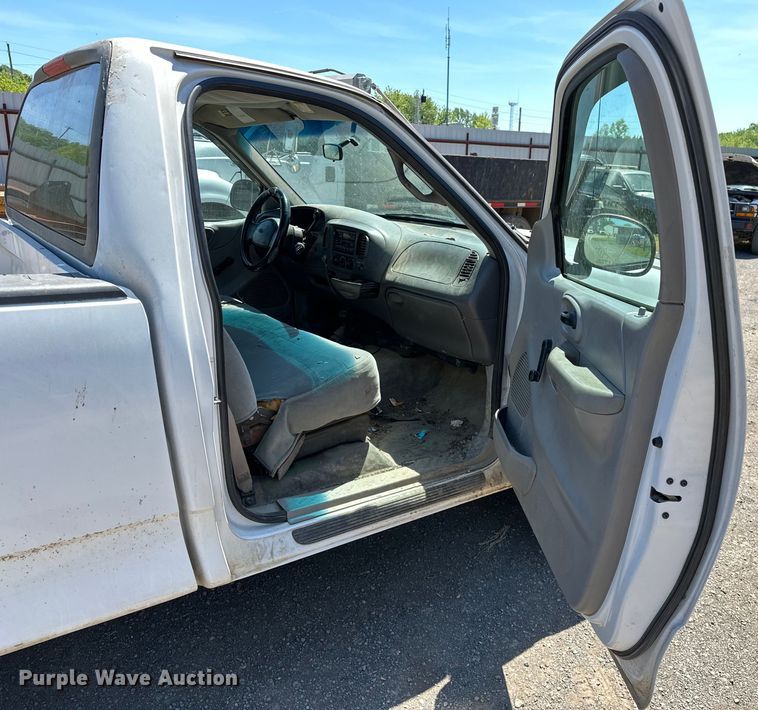 image for item NR9780 1999 Ford F150 pickup truck